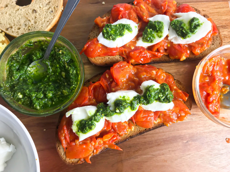 Breakfast bruschetta with tomato sauce and pesto Daddy's Nom